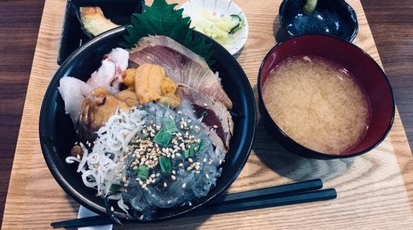 祥天丸漁業 道の駅日立おさかなセンター 茨城県日立市みなと町 しらす丼 海鮮丼 魚介 海鮮料理 Yahoo ロコ