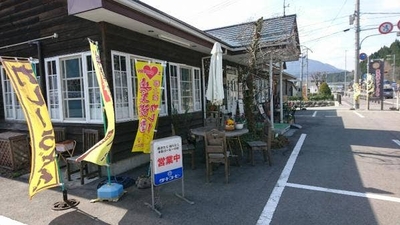 カフェレストラン風見鶏 岐阜県郡上市白鳥町中津屋 カフェ 洋食 カレー スイーツ Yahoo ロコ