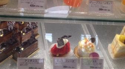 ル スリジェ ダムール 鵜沼店 岐阜県各務原市鵜沼東町 ケーキ屋 Yahoo ロコ