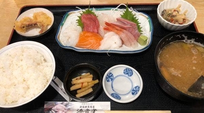新潟鮮魚問屋 港食堂 ピアbandai 新潟県新潟市中央区万代島 魚介 海鮮料理 海鮮丼 刺身 丼もの Yahoo ロコ