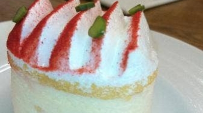 パティスリー モンプリュ 本店 兵庫県神戸市中央区海岸通 ケーキ屋 カフェ スイーツ シュークリーム Yahoo ロコ