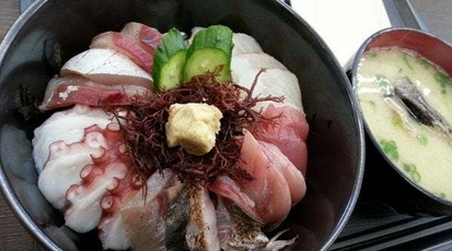 志摩の海鮮丼屋 福岡県糸島市志摩津和崎 丼もの Yahoo ロコ