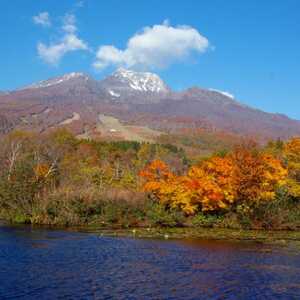 妙高高原 いもり池 新潟県妙高市大字関川 紅葉 Yahoo ロコ