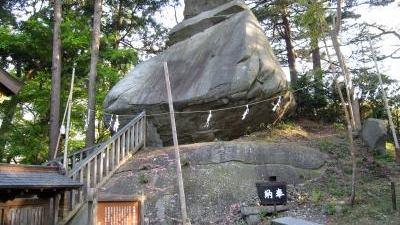 烏帽子岩 桜山神社 岩手県盛岡市内丸 Yahoo ロコ