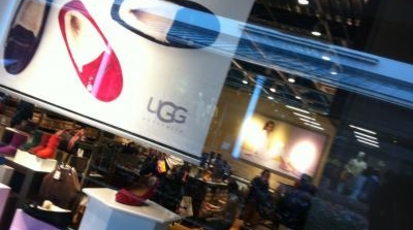 アグ Ugg Australia 御殿場プレミアムアウトレット 静岡県御殿場市深沢 履物小売業 Yahoo ロコ