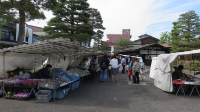 陣屋前朝市 岐阜県高山市八軒町 Yahoo ロコ