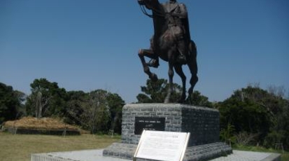 ムスタファ ケマル アタテュルク騎馬像 和歌山県東牟婁郡串本町樫野 Yahoo ロコ