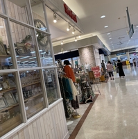 ROSERIサンエー西原シティー店の写真