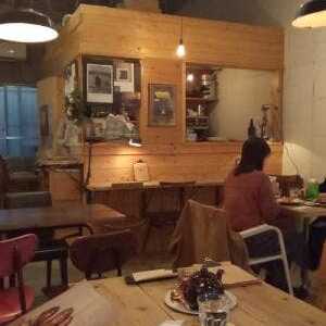 Go Go Round This World Books Cafe 福島県郡山市清水台 カフェ Yahoo ロコ