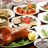 オーダー式北京ダック食べ放題と 本格火鍋のお店 大漁 上野店の写真