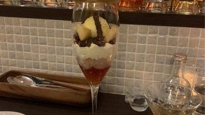パフェと果実酒(沖縄県宜野湾市字大謝名/ダイニングバー) - Yahoo
