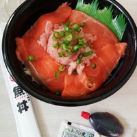 魚丼 甲府昭和店の写真