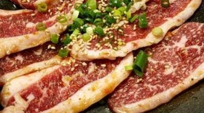 黒毛和牛と炭火焼肉 牛楽城 人形町本店>